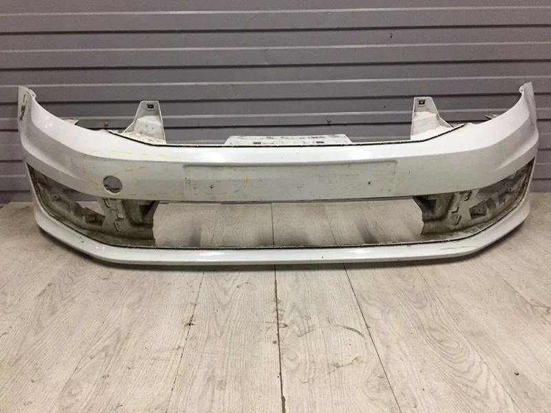 Бампер передний Volkswagen Polo 5 6RU807221A СЕДАН