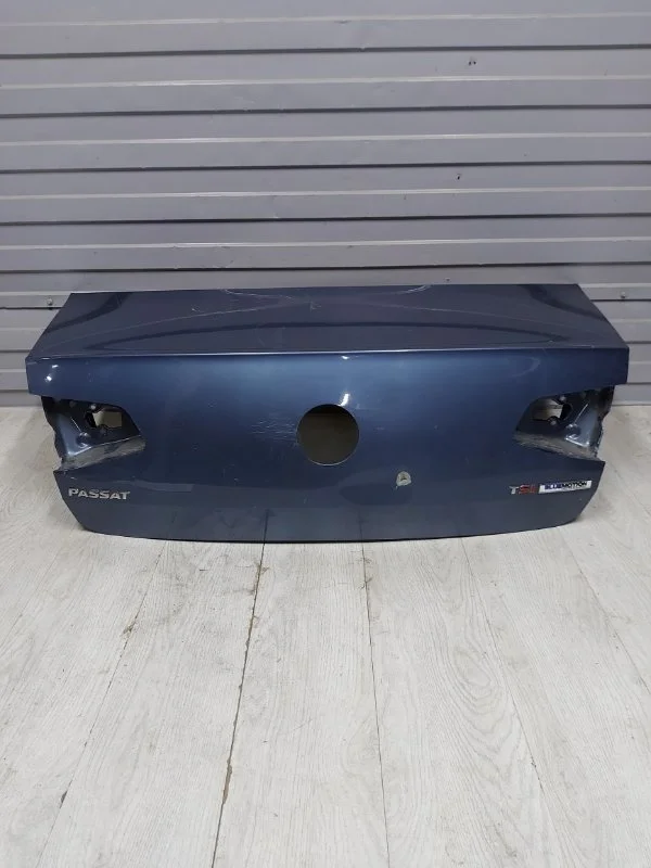 Крышка багажника Volkswagen Passat 3G5827025A B8