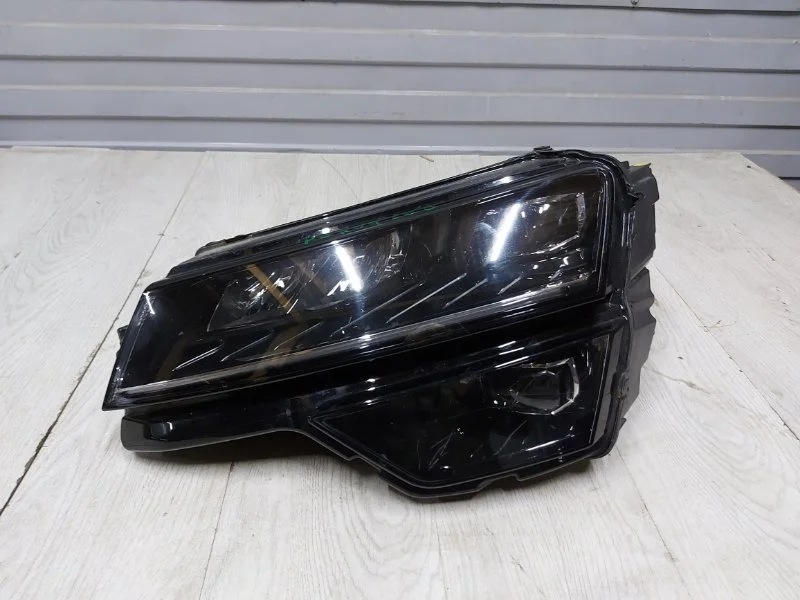 Фара левая LED Skoda Karoq 2018 57B941017B