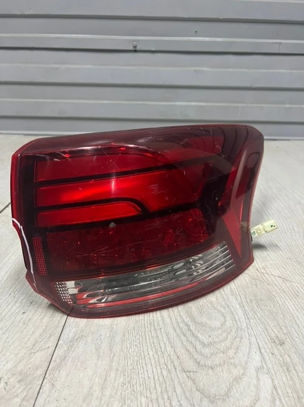 Фонарь задний правый Mitsubishi Outlander 3 2015-2021 8330B174