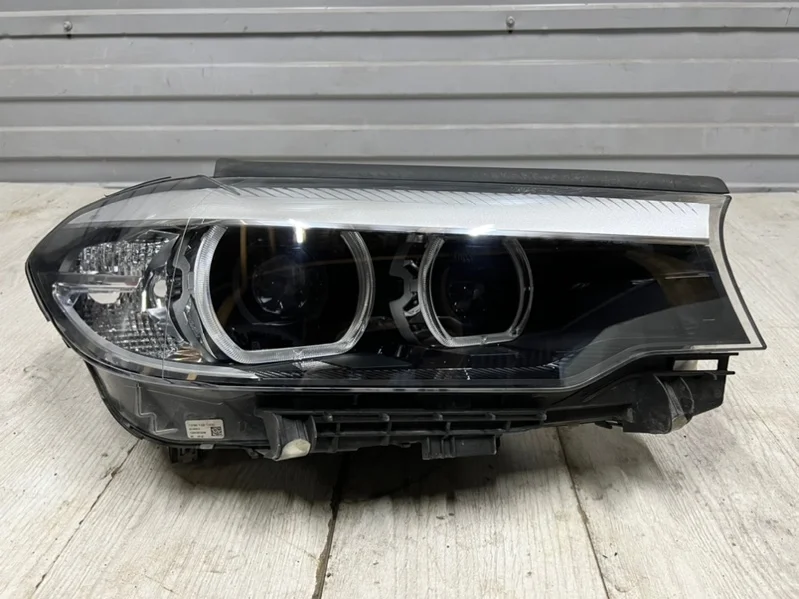 Фара правая Bmw 5Er 2016-2020 63117214952 G30