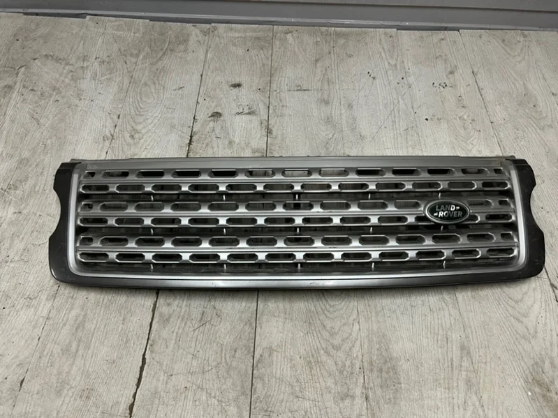 Решетка радиатора Land Rover Range Rover 4 LR077427 L405