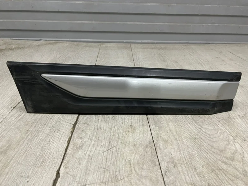 Молдинг двери правой Mitsubishi Outlander 3 2015-2022 5757A410 GF