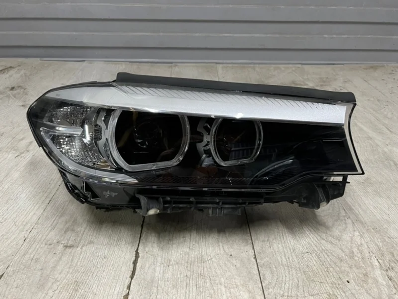 Фара правая Bmw 5Er 2016-2019 63117214952 G30