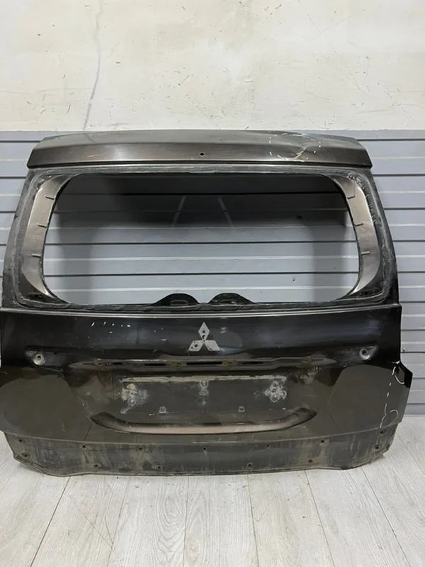 Дверь багажника Mitsubishi Pajero Sport 3 2015-2022 5801B685