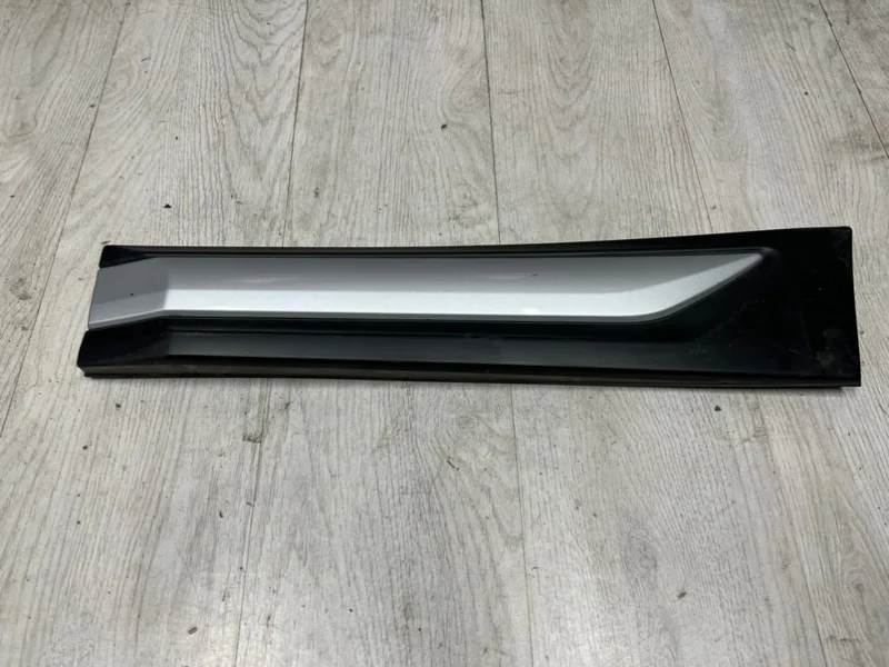 Молдинг двери левой Mitsubishi Outlander 3 2015-2022 5757A409 GF