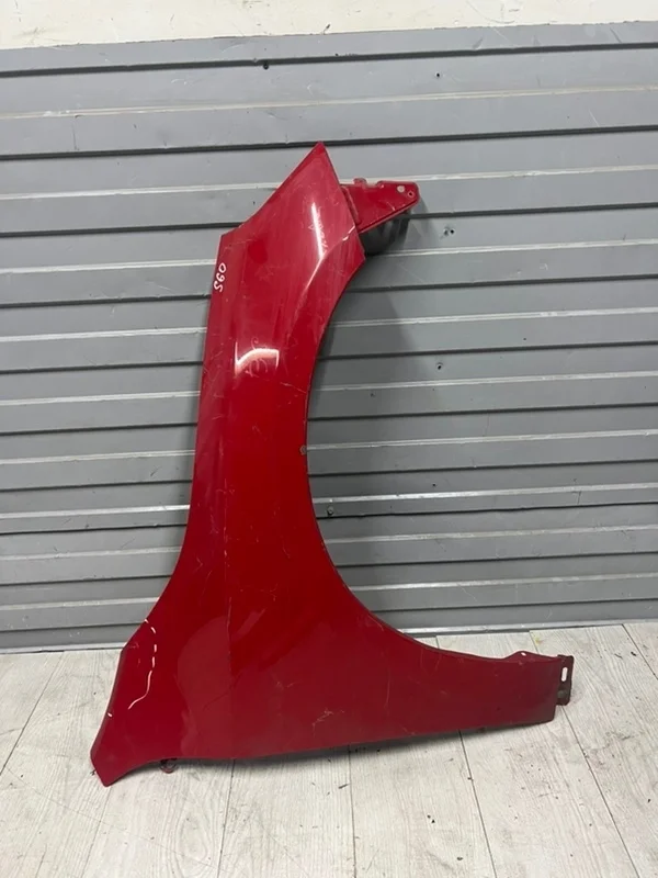 Крыло переднее правое Volvo S60 2010-2018 31352074 2