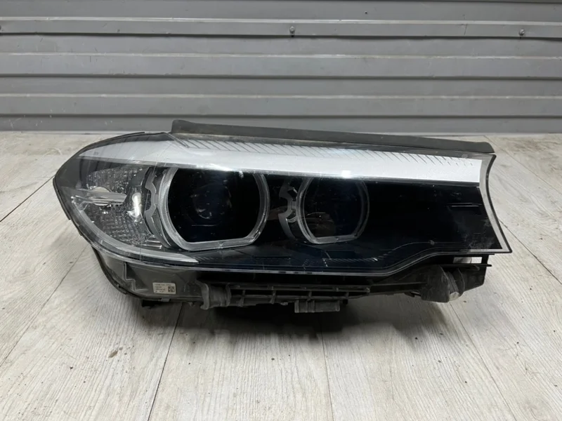 Фара правая Bmw 5Er 2016-2019 63117214952 G30