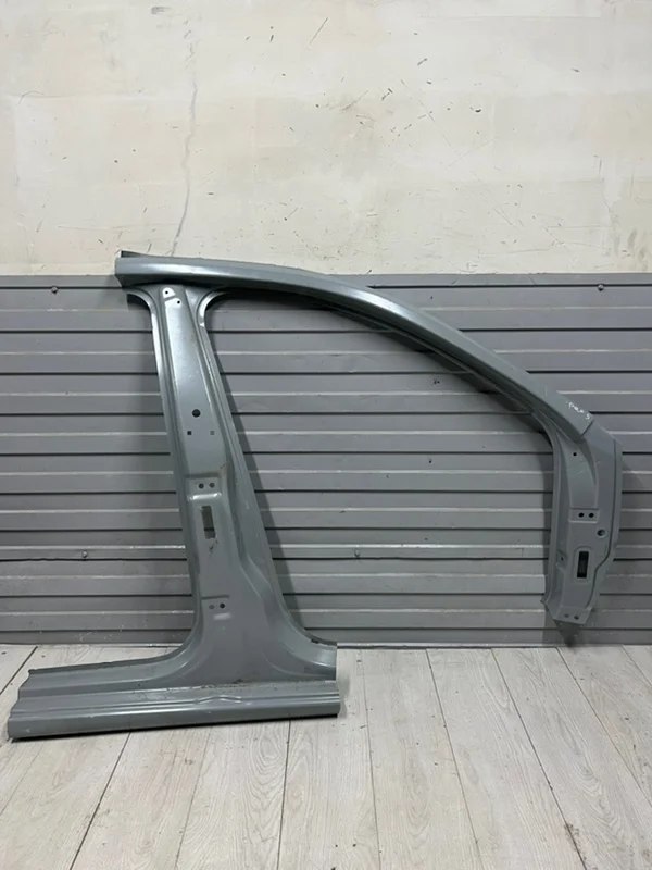 Боковина правая Skoda Rapid 1 2012-2020 5JH809606 NH3