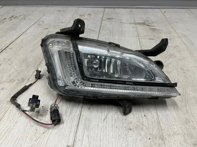 Фара птф правая Hyundai Tucson 3 2018-2021 92202D7600 TL