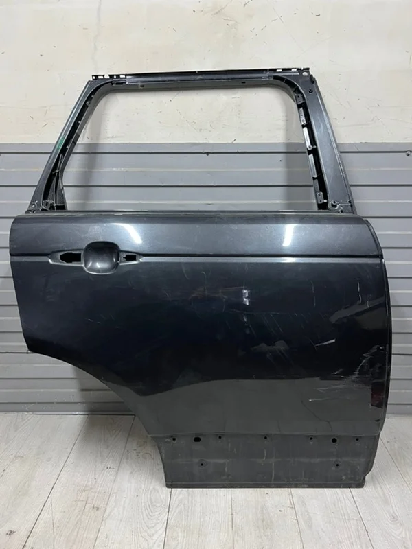 Дверь задняя правая Land Rover Range Rover 4 2012-2022 LR100510 L405