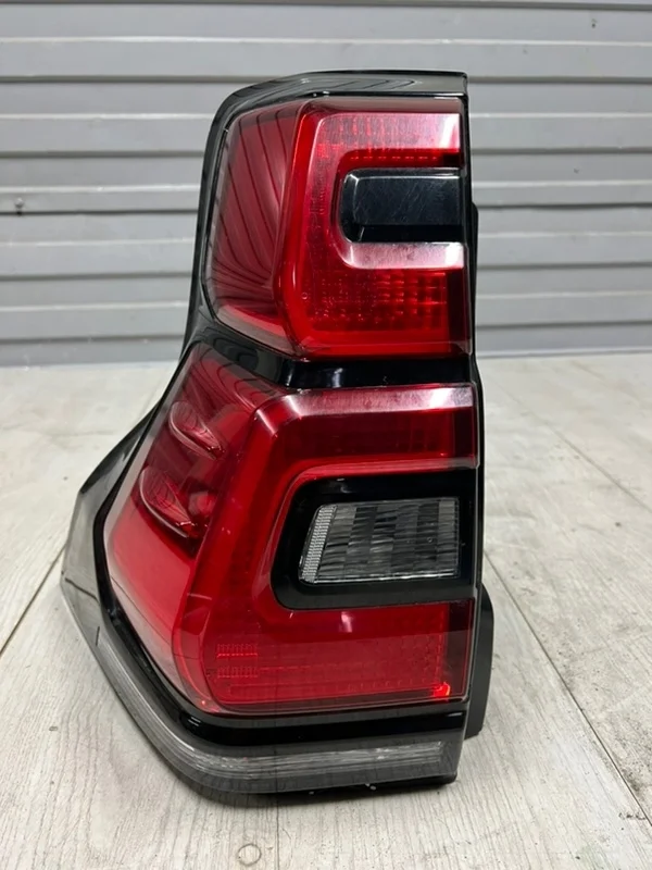 Фонарь задний левый Toyota Land Cruiser Prado 2017-2022 8156160C30 150