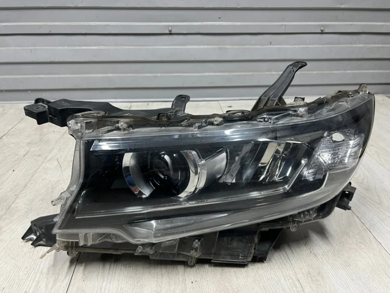 Фара левая Toyota Land Cruiser Prado 2017-2023 8118560N20 150