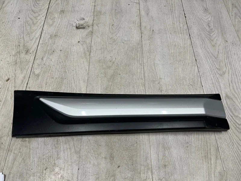Молдинг двери правой Mitsubishi Outlander 3 2015-2023 5757A410 GF