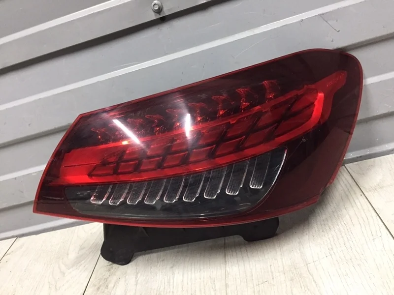 Фонарь задний правый Mercedes-Benz E-Klasse Рестайлинг A2139065209 W213