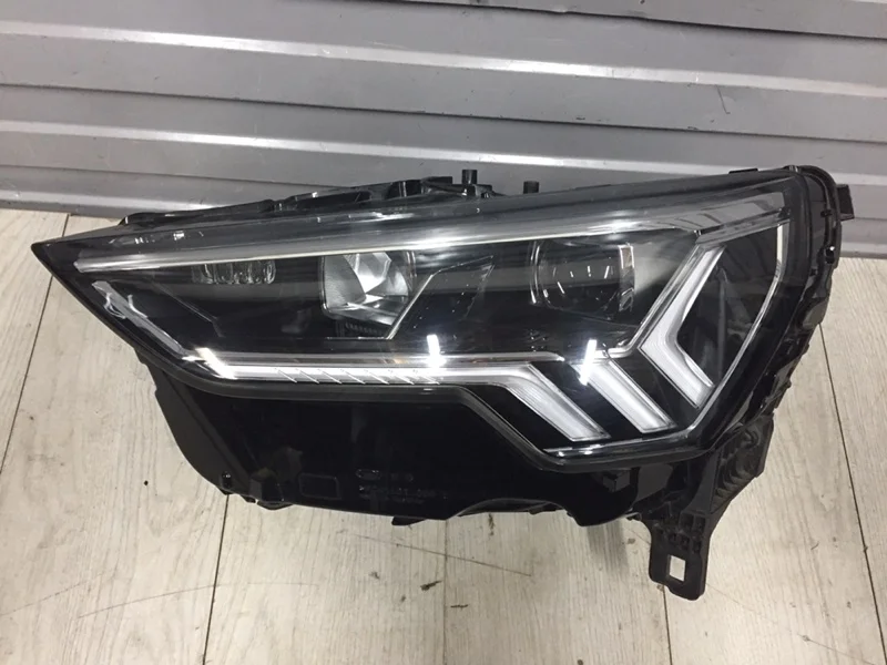 Фара левая Audi Q3 2018-Н.В. 83A941773 F3
