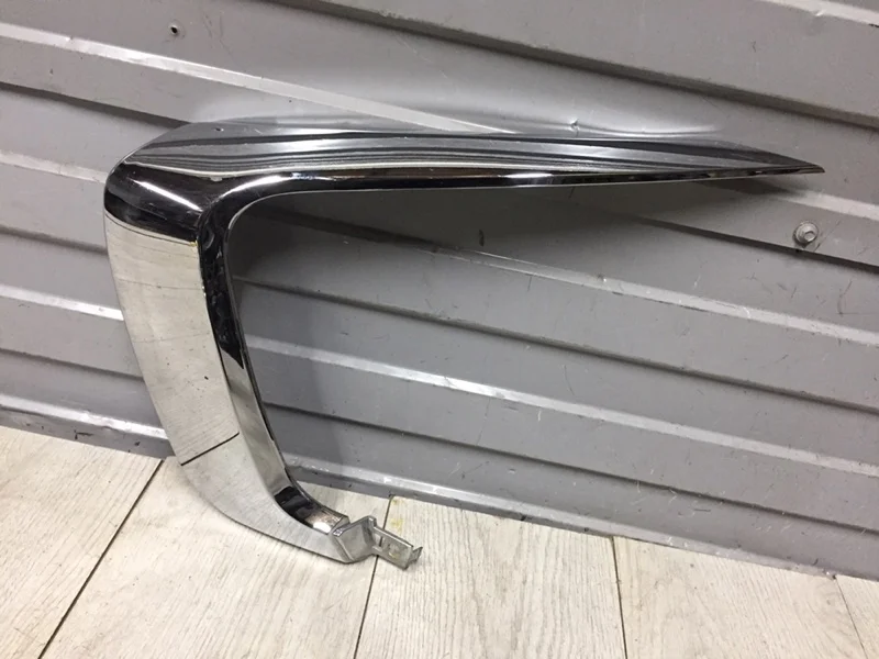 Молдинг бампера Mitsubishi Pajero Sport 3 2015-2021 6407A149