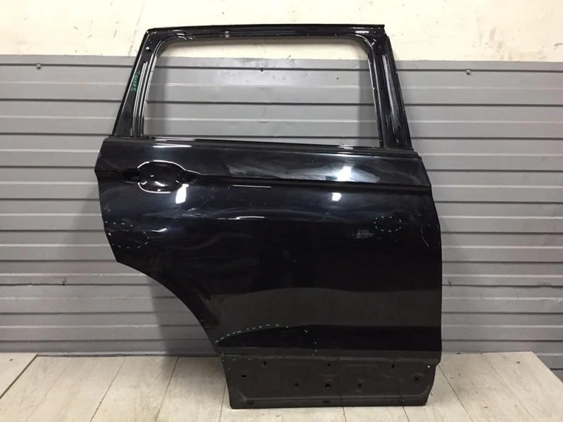 Дверь задняя правая Volkswagen Tiguan 2 2016 5NA833056H MK2