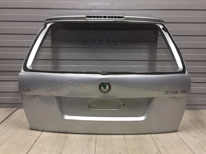 Дверь багажника Skoda Octavia 2004-2013 1Z9827025 A5