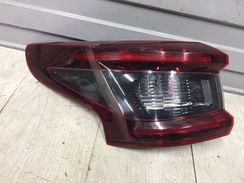 Фонарь задний левый Nissan Qashqai 2 2017-2023 26555HV00A J11
