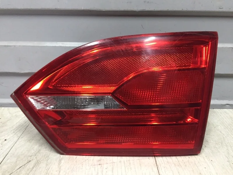 Фонарь задний правый Volkswagen Jetta 2010-2015 5C6945094 6