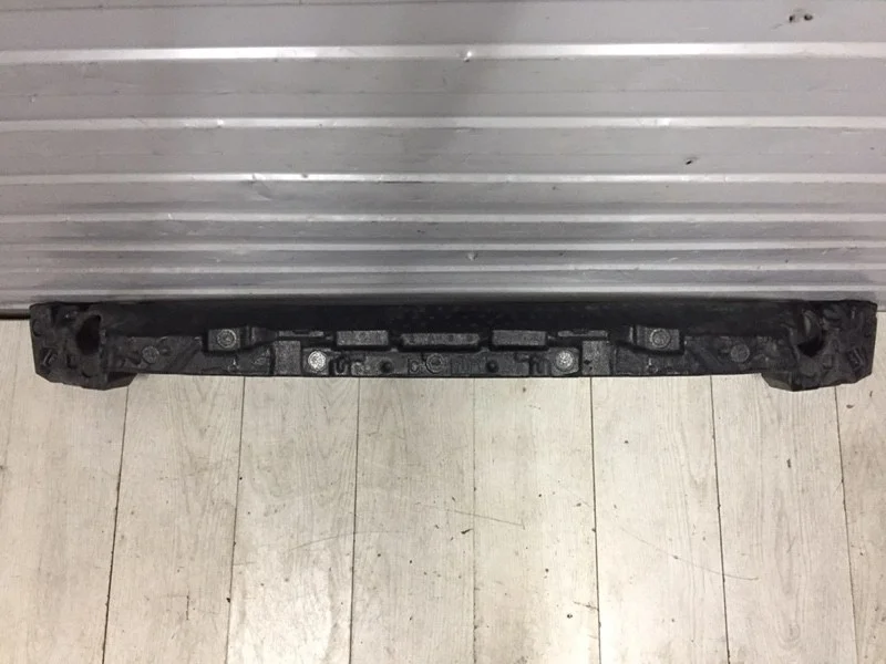 Абсорбер бампера переднего Toyota Camry 2018-нв 5261133300 V70