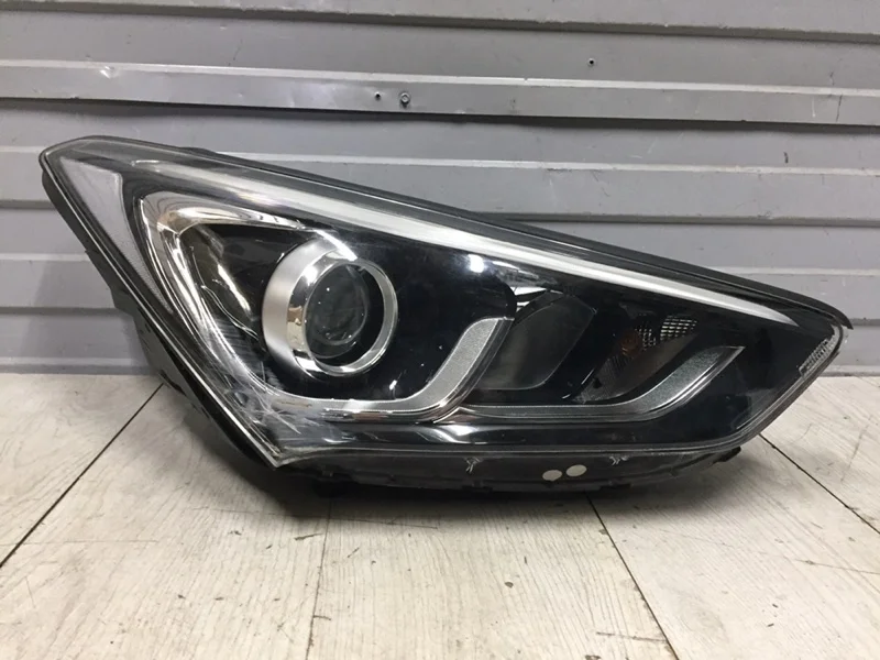 Фара правая Hyundai Santa Fe 3 2015-2019 921022W600 DM