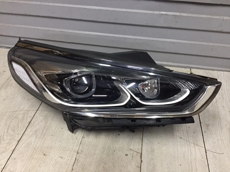 Фара правая Hyundai Sonata 7 2017-2019 92102C1600 LF