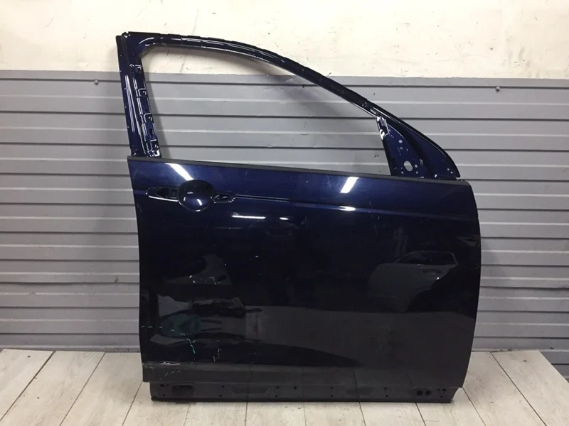 Дверь передняя правая Land Rover Discovery Sport LR061282 L550