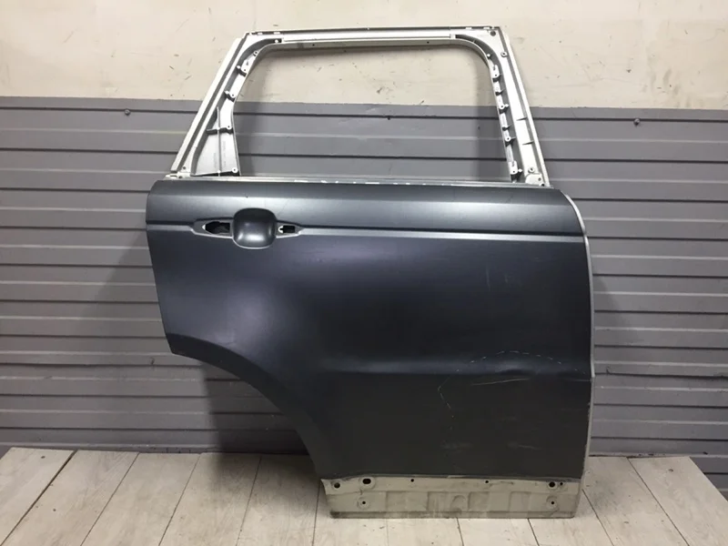 Дверь задняя правая Land Rover Range Rover Sport 2 2013-2022 LR044228 L494