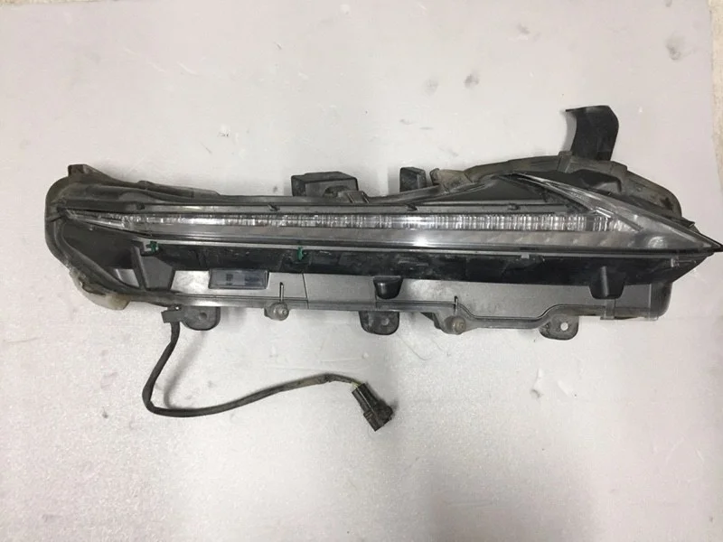 Ходовой огонь правый Lexus Nx 2014-2022 8161078040 1
