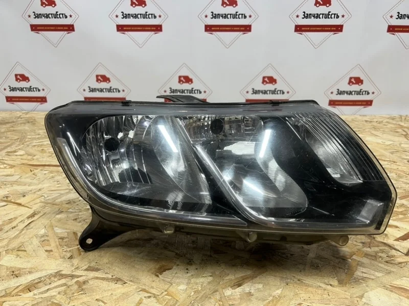 Фара правая Renault Logan 2013-2018 260105559R 2