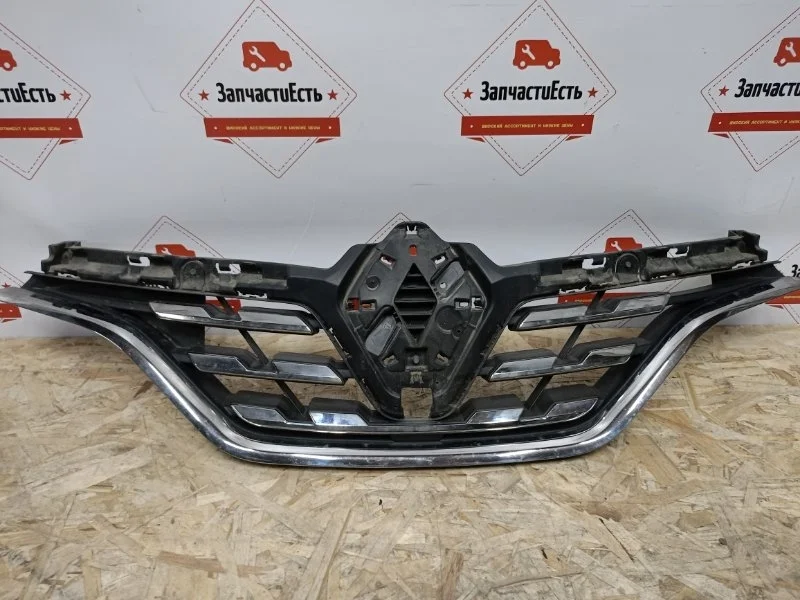 Решетка радиатора Renault Kaptur 2020-нв 623103110R