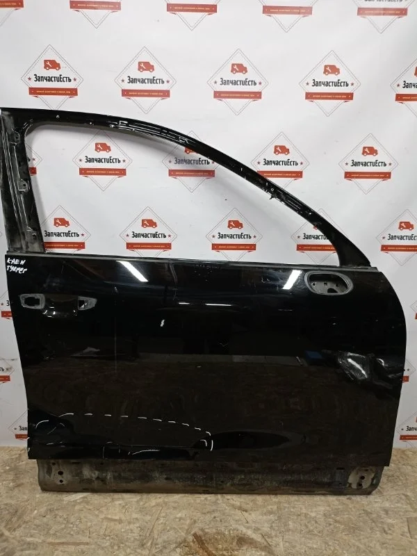Дверь передняя правая Volkswagen Touareg 2 2010-2018 7P0831056