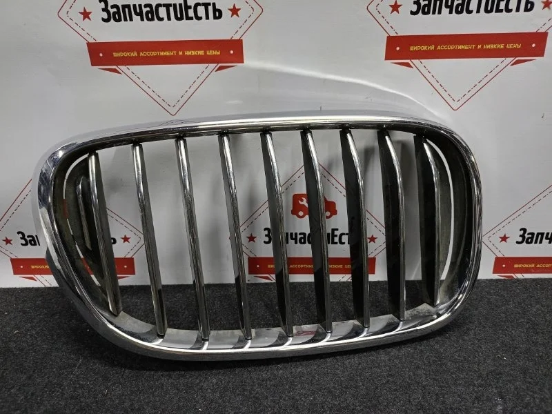 Решетка радиатора правая Bmw 7Er 2015-2019 51137357012 G11 G12