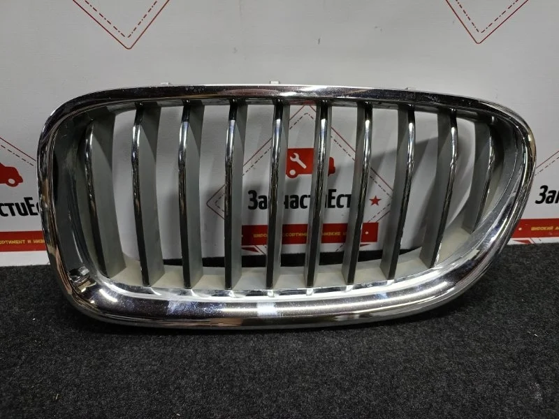Решетка радиатора левая Bmw 5Er 2009-2017 51137412323 F10