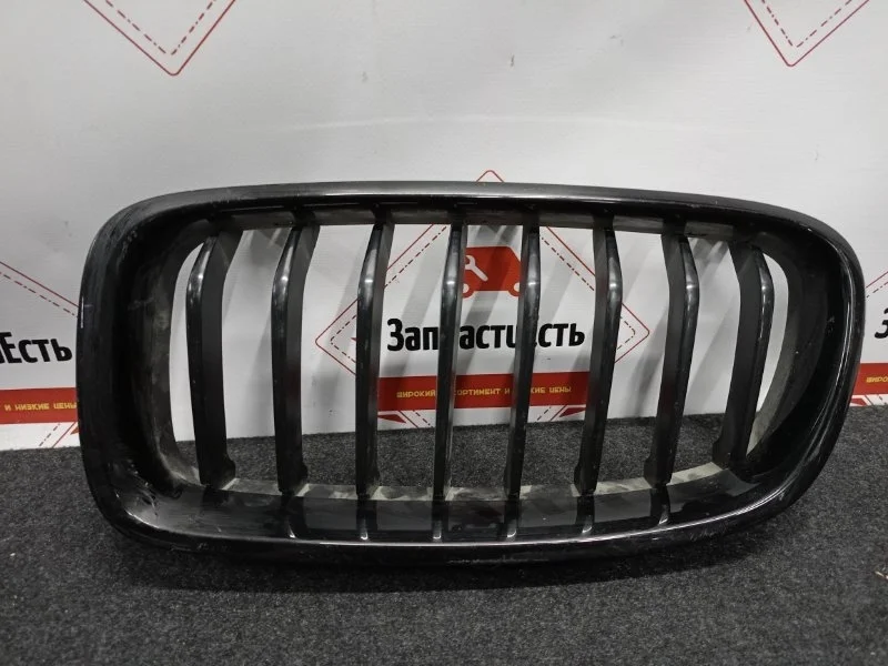 Решетка радиатора левая Bmw 3Er 2011-2018 51137405835 F30
