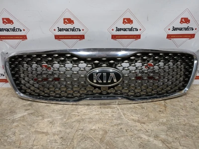 Решетка радиатора Kia Sorento 3 2014-2017 86380C5000 UM