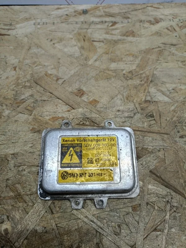 Блок розжига ксенона Volkswagen Touareg 1 2007-2010 5M0907391