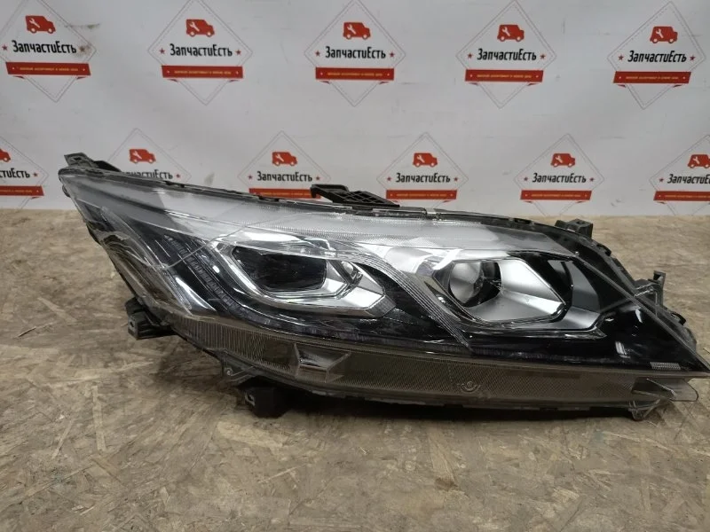 Фара правая Mitsubishi Eclipse Cross 2017-2021 8301D672