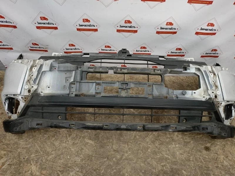 Бампер передний Mitsubishi Outlander 3 2015-2019 6400H227