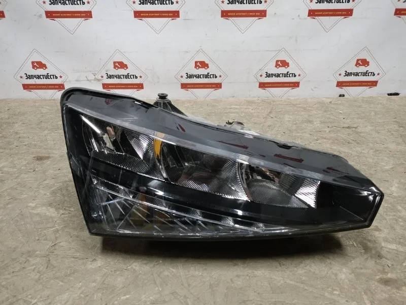 Фара правая Skoda Rapid 2 2020-НВ 60U941020