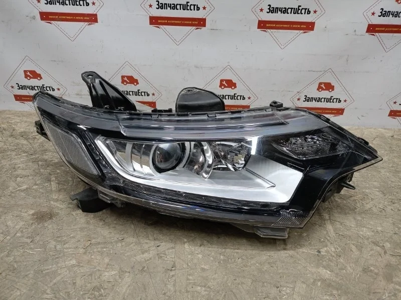 Фара правая Mitsubishi Outlander 3 2015-2023 8301C854 GF
