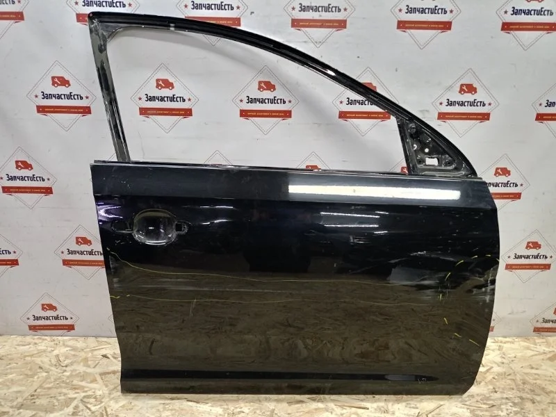 Дверь передняя правая Skoda Rapid 2012-2025 5JA831052B
