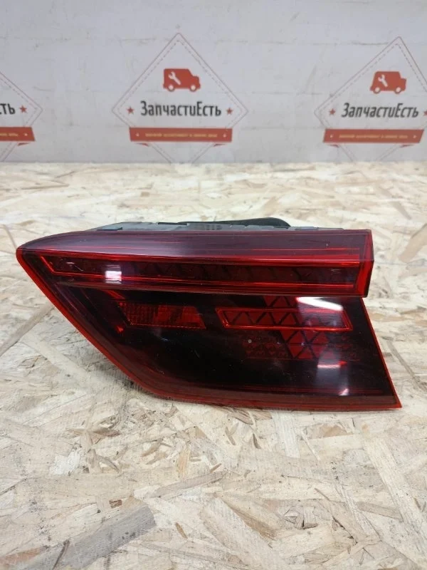 Фонарь правый внутренний Volkswagen Tiguan 2 5NA945308D