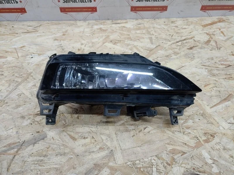 Фара птф правая Skoda Rapid 2 2020-НВ 60U941700
