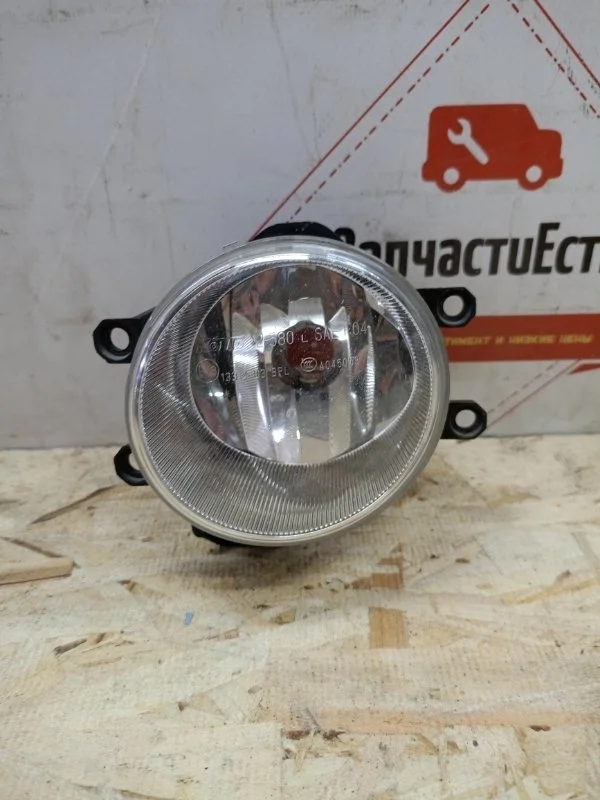Фара птф левая Toyota Rav4 2015-2019 8122147010 CA40