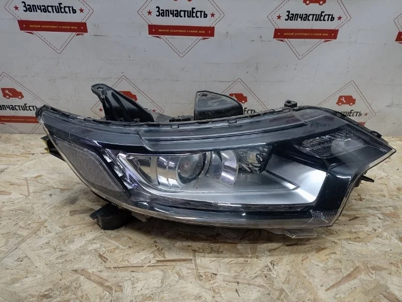 Фара правая Mitsubishi Outlander 3 2015-2022 8301C854 GF
