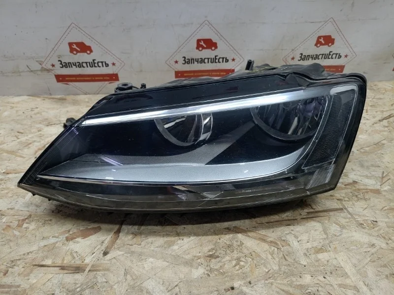 Фара левая Volkswagen Jetta 6 2010-2018 5C7941005H
