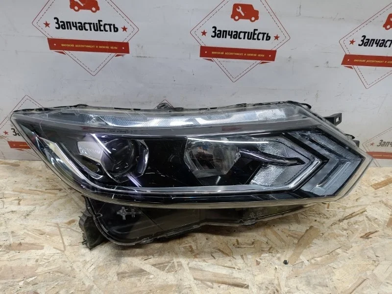 Фара правая Nissan Qashqai 2 2017-2023 26010HV00B J11
